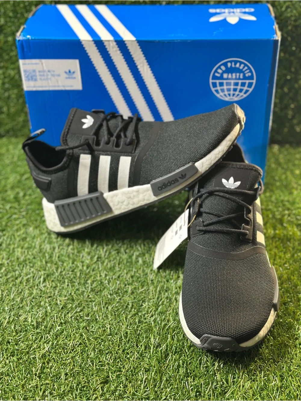 ADIDAS ORIGINALES NMD_R1 PRIMEBLUE ,SIZE 7 MENS, BRAND NEW